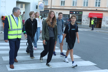 VARNA POT V ŠOLO ZŠAM CERKNICA 05 FOTO LJUBO VUKELIČ